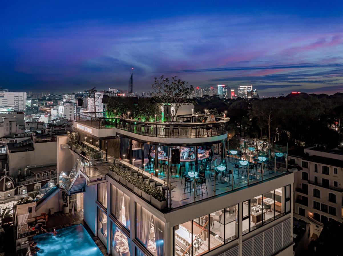 מלון הו צ'י מין סיטי La Siesta Premium Saigon מראה חיצוני תמונה The rooftop bar at the Mandarin Oriental, Paris