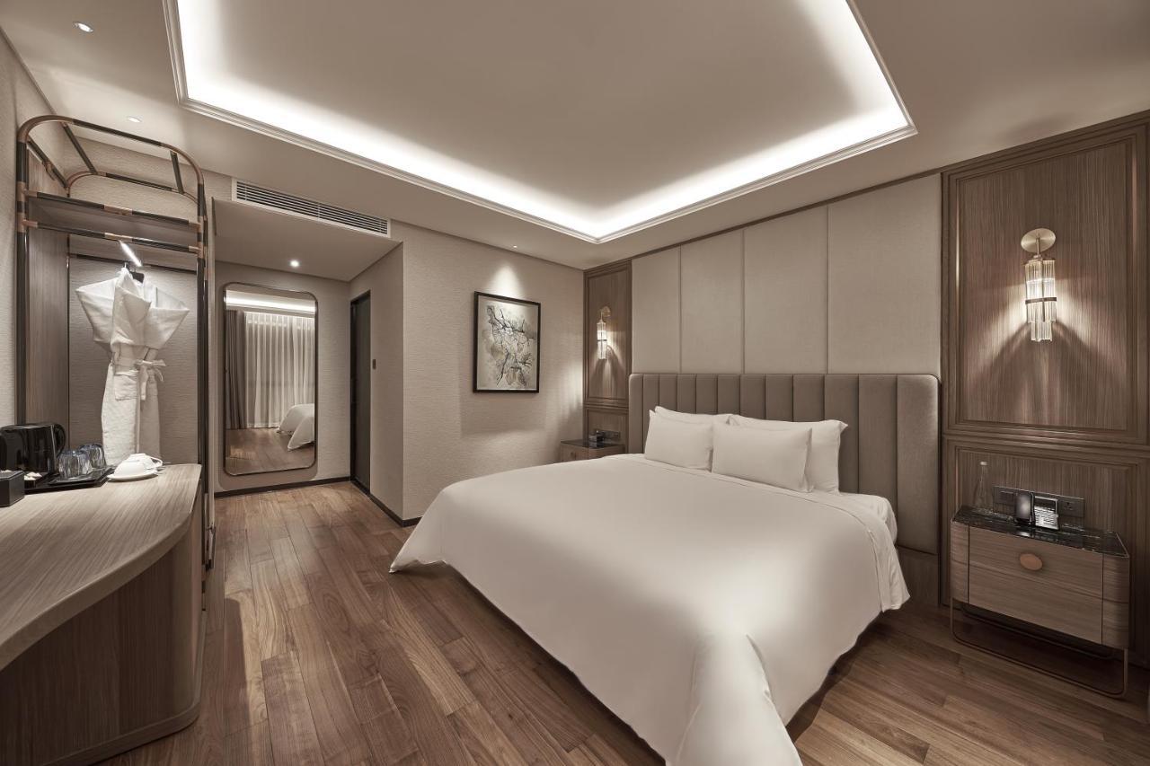 מלון הו צ'י מין סיטי La Siesta Premium Saigon מראה חיצוני תמונה Deluxe Room